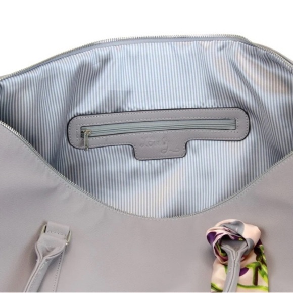 Ms Lovely WEEKENDER DUFFEL BAG WITH SATIN TIE - Picture 2 of 6